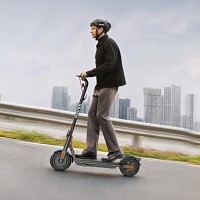 Navee Electric Scooter, 800W, 45km Range, Dual Braking System, Foldable, Traction Control System, IPX5, 4 Inch Display, V45i