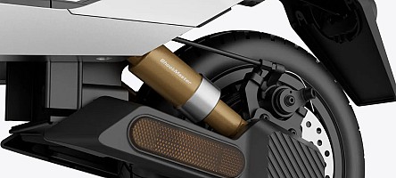 Navee Electric Scooter, 1638W, 90km Range, Hydraulic & Spring Dual Suspension, Dual Disc Brakes + EABS System, Foldable, Traction Control System, IPX6, 3.5-inch LED Display, UT3 Max.